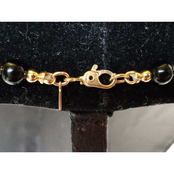 Vintage Monet Beaded Necklace Black Lucite & Gold Tone Beads Classic 18 Inch - Picture 6 of 7